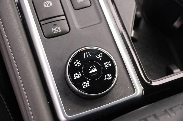 Certified 2025 Nissan Pathfinder SL AWD/4WD image 21