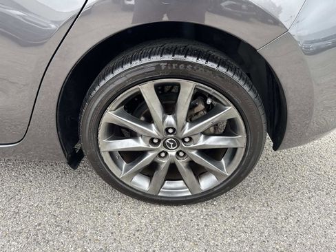 Used 2018 MAZDA MAZDA3 Touring FWD image 6