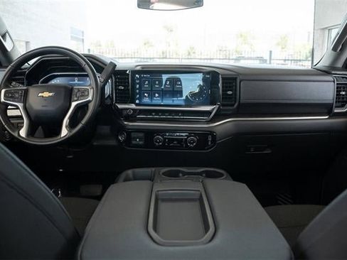 Used 2024 Chevrolet Silverado 3500 LT image 28