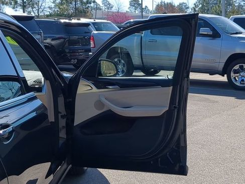 Used 2019 BMW X3 xDrive30i w/ Premium Package image 37