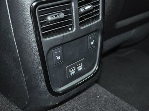 Used 2023 Chrysler 300 S w/ Comfort Group image 17