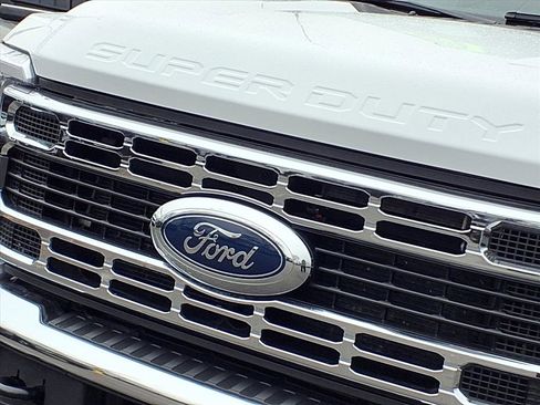 Used 2025 Ford F350 XLT image 29