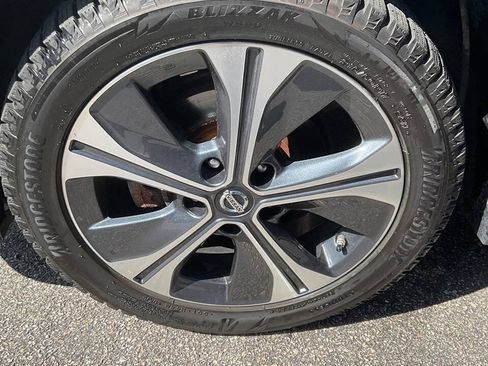 Used 2014 Nissan Sentra SR w/ SR Driver Package FWD image 7