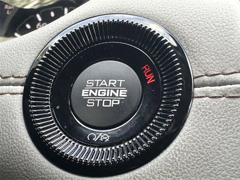 Certified 2022 Jeep Compass Limited image 42