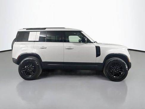 New 2026 Land Rover Defender 110 S AWD/4WD image 4