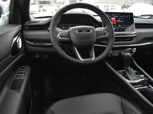 New 2026 Jeep Compass Latitude image 16