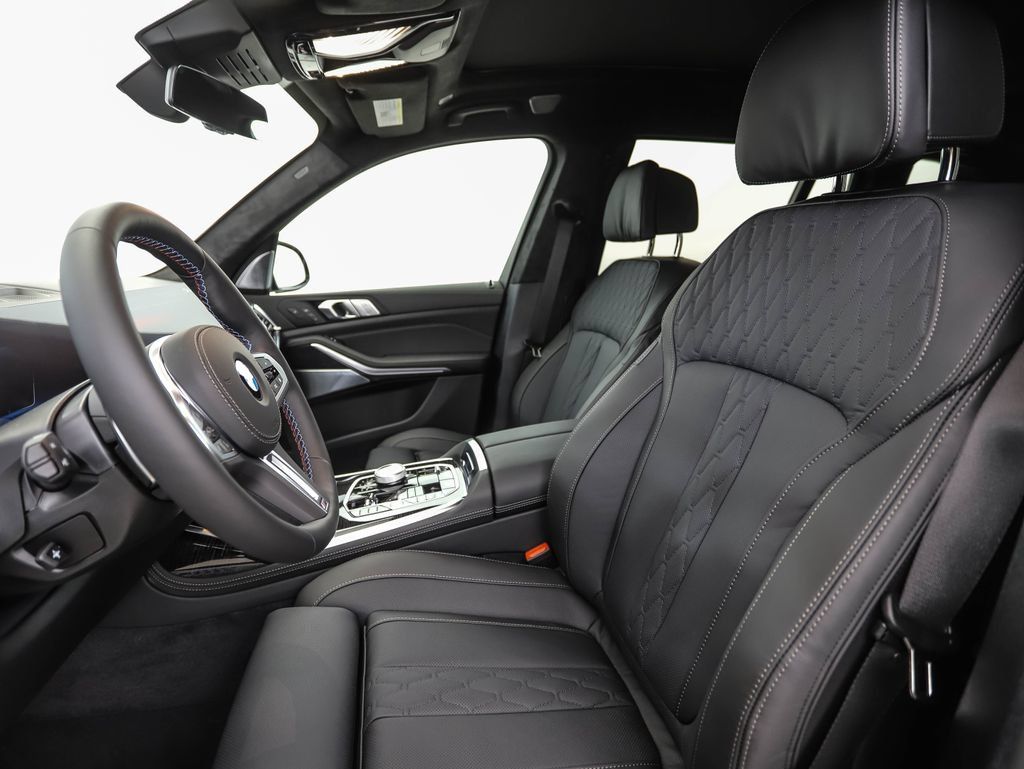 Used 2026 BMW X7 M60i AWD/4WD image 11