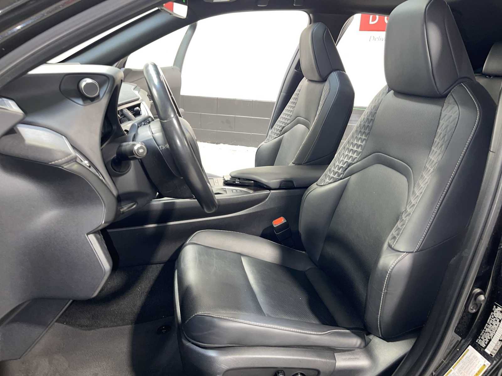 Used 2022 Lexus UX 250h w/ Premium Package AWD/4WD image 11