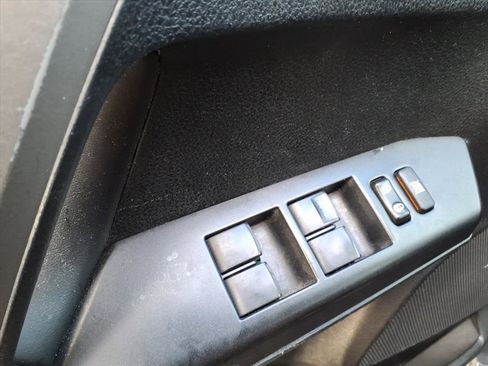 Used 2018 Toyota RAV4 XLE image 10