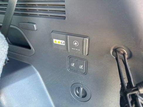 Certified 2024 Kia EV9 Light Long Range RWD image 14