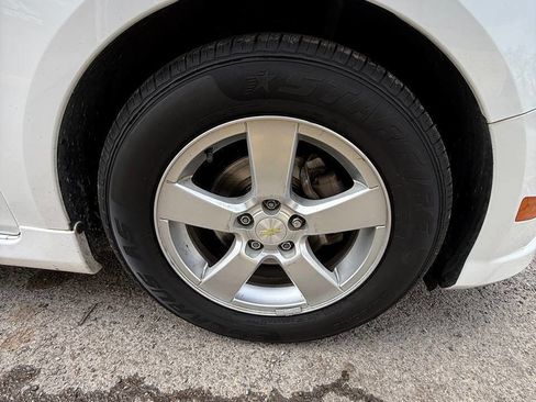 Used 2014 Chevrolet Cruze LT w/ All-Star Edition FWD image 27