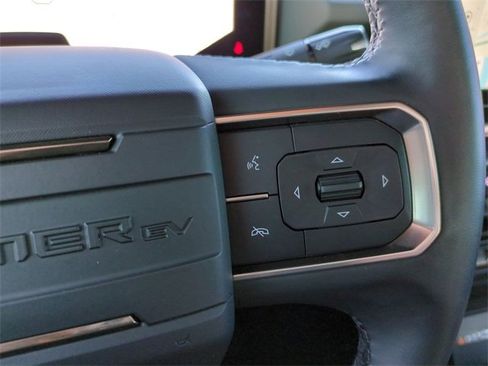 Used 2025 GMC Hummer EV 2X w/ LPO, Illumination Package image 26