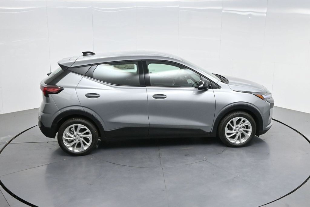 Used 2027 Chevrolet Bolt LT w/ Comfort Package FWD image 69