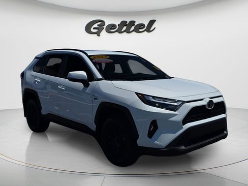 Used 2024 Toyota RAV4 XLE w/ Convenience Package FWD image 3