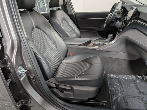 Used 2022 Toyota Camry SE w/ Convenience Package image 22