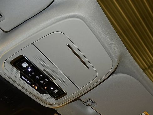 Used 2025 Lincoln Navigator Reserve AWD/4WD image 25