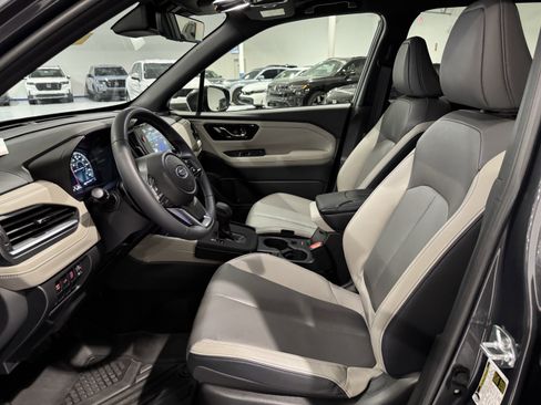 Used 2025 Subaru Forester Limited image 26