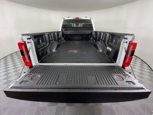 Used 2024 Ford F350 Lariat w/ FX4 Off-Road Package image 27