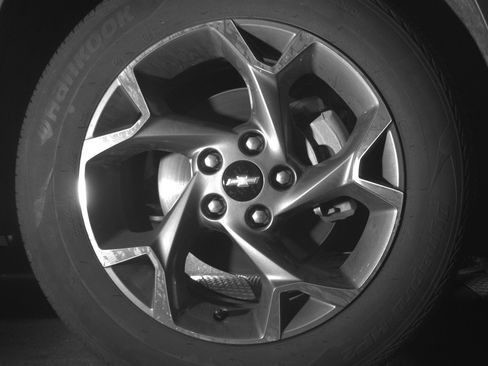 Used 2025 Chevrolet Trax LT w/ LT Convenience Package image 13