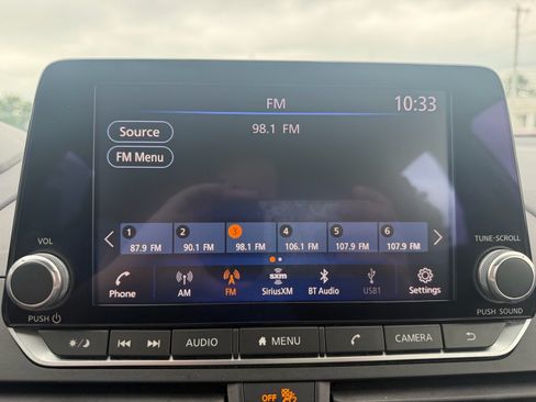 Used 2024 Nissan Altima 2.5 SV FWD image 41