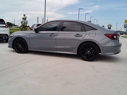 Used 2025 Honda Civic Sport image 5