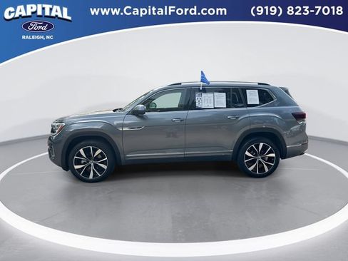 Used 2024 Volkswagen Atlas SEL Premium R-Line AWD/4WD image 5