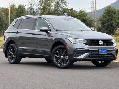 Used 2024 Volkswagen Tiguan SE