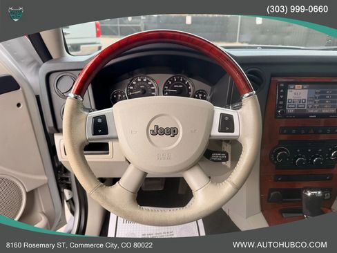 Used 2008 Jeep Commander Overland image 22