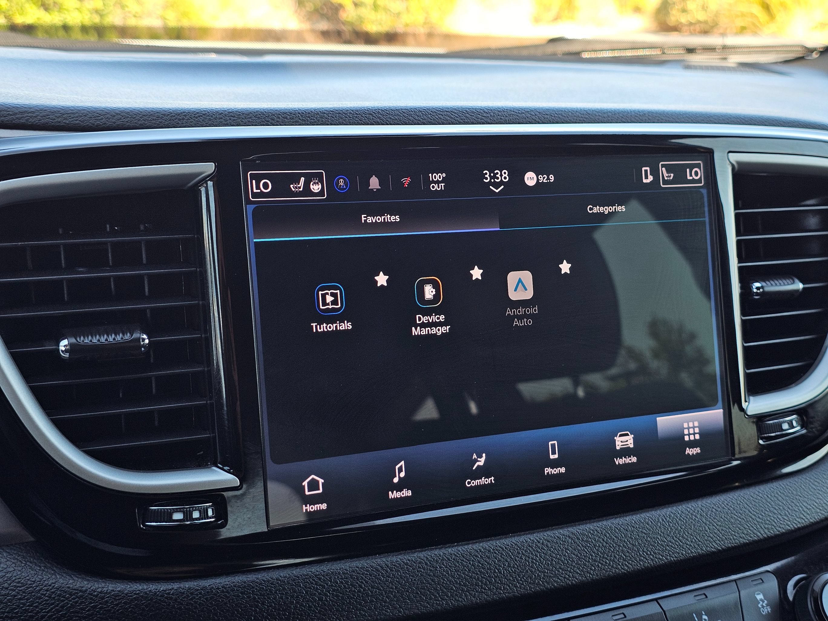Used 2025 Chrysler Pacifica Select FWD image 42
