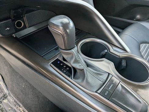 Used 2024 Toyota Camry SE FWD image 12
