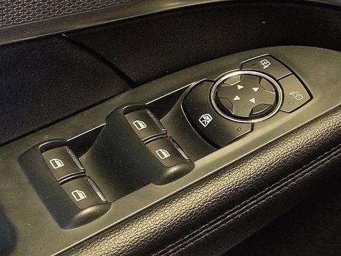 Used 2018 Ford Explorer XLT w/ Equipment Group 202A image 27