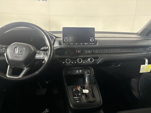 Used 2025 Honda CR-V Sport image 19