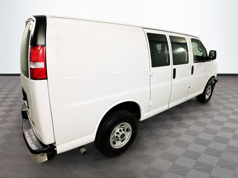 Used 2024 GMC Savana 2500 w/ Driver Convenience Package image 8