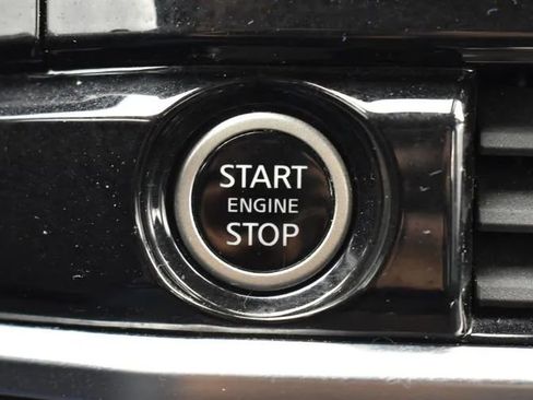 Used 2024 Nissan Pathfinder SV FWD image 28