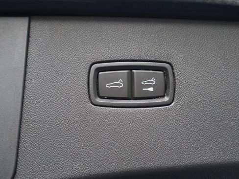 Certified 2024 Porsche Cayenne S AWD/4WD image 19