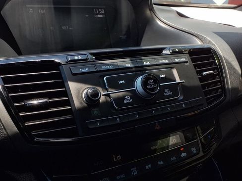 Used 2017 Honda Accord Sport image 10