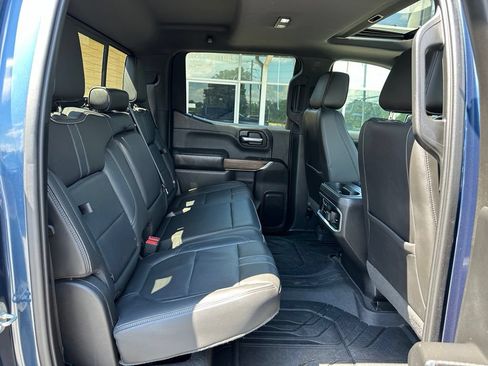Used 2019 Chevrolet Silverado 1500 High Country w/ Technology Package AWD/4WD image 25