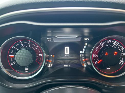 Used 2019 Dodge Challenger SXT image 17