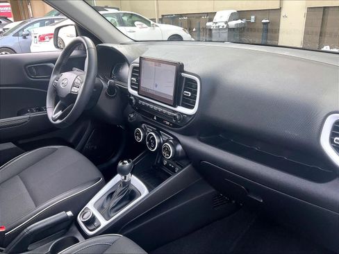 Certified 2023 Hyundai Venue Limited image 14