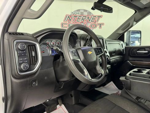 Used 2020 Chevrolet Silverado 2500 LT AWD/4WD image 10