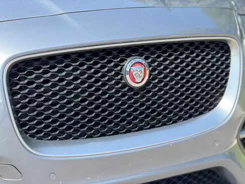 Used 2020 Jaguar F-PACE R-Sport AWD/4WD image 3