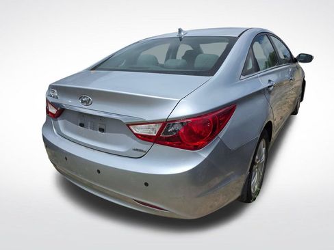 Used 2011 Hyundai Sonata Limited FWD image 5