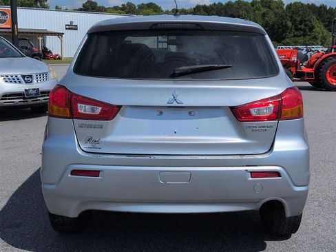 Used 2011 Mitsubishi Outlander Sport ES FWD image 4