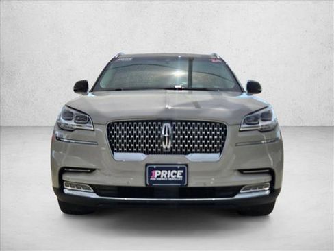 Used 2024 Lincoln Aviator Reserve w/ Equipment Group 201A AWD/4WD image 2