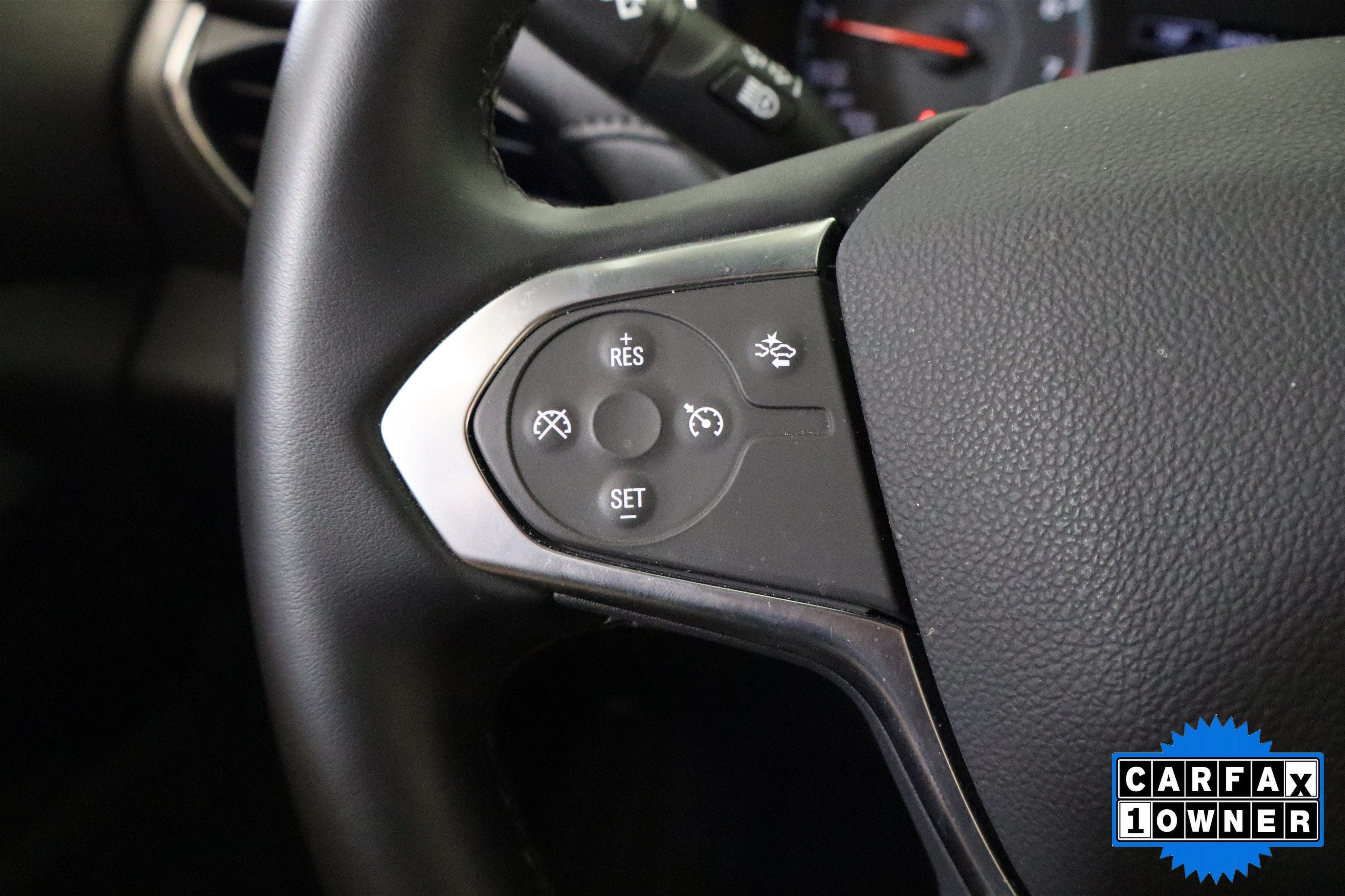 Used 2023 Chevrolet Traverse LT FWD image 29