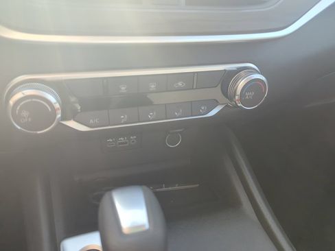Used 2026 Nissan Altima 2.5 SV AWD/4WD image 16
