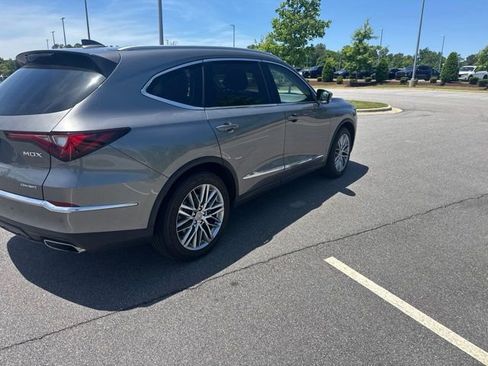 Used 2023 Acura MDX SH-AWD w/ Advance Package image 5