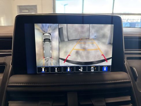 Certified 2024 Chevrolet Suburban Z71 w/ Luxury Package image 19