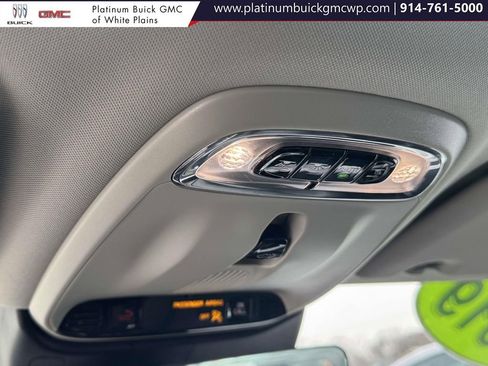 Used 2019 Volvo S60 T6 Momentum w/ Premium Package image 30