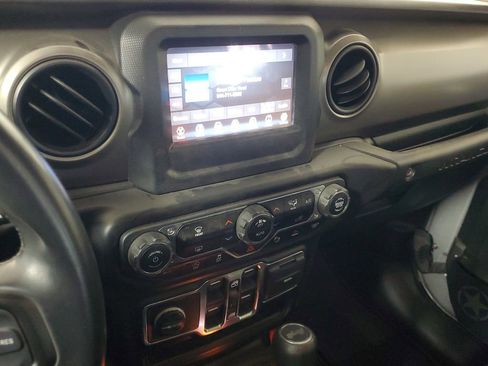 Used 2021 Jeep Wrangler Unlimited Sport image 18